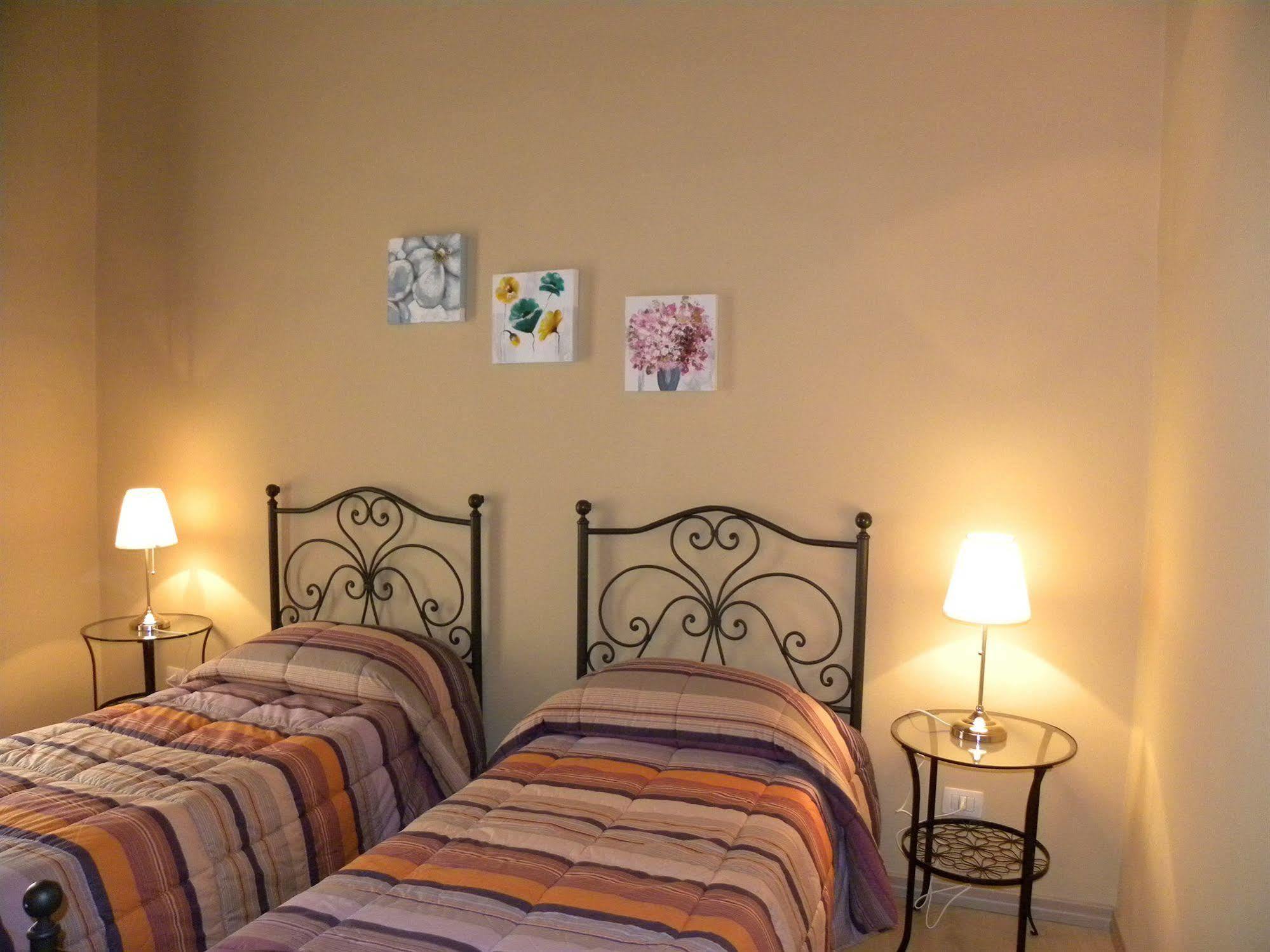 B&B Residenza Umberto Catania-Fontanarossai nemzetközi repülőtér Kültér fotó