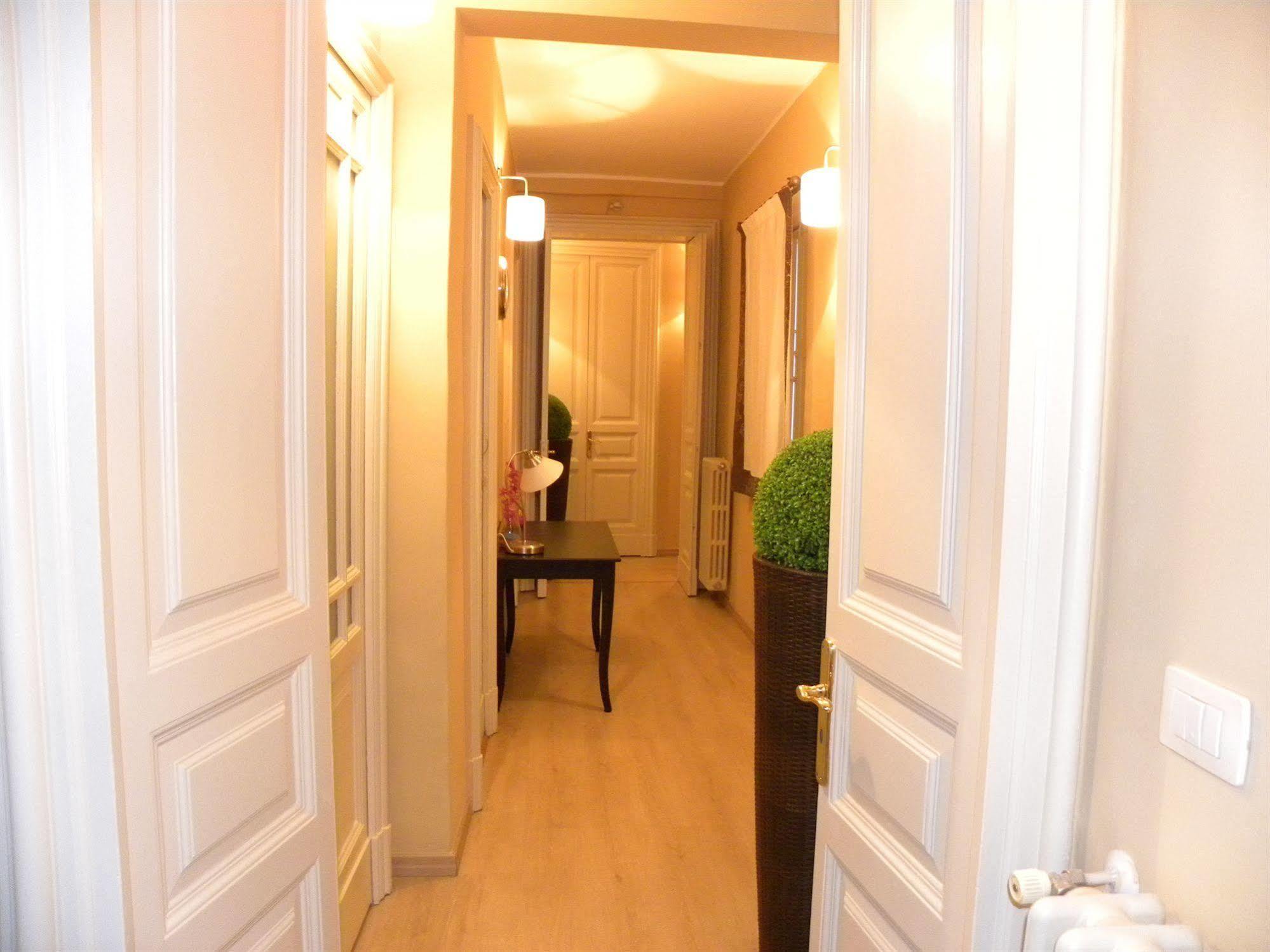 B&B Residenza Umberto Catania-Fontanarossai nemzetközi repülőtér Kültér fotó